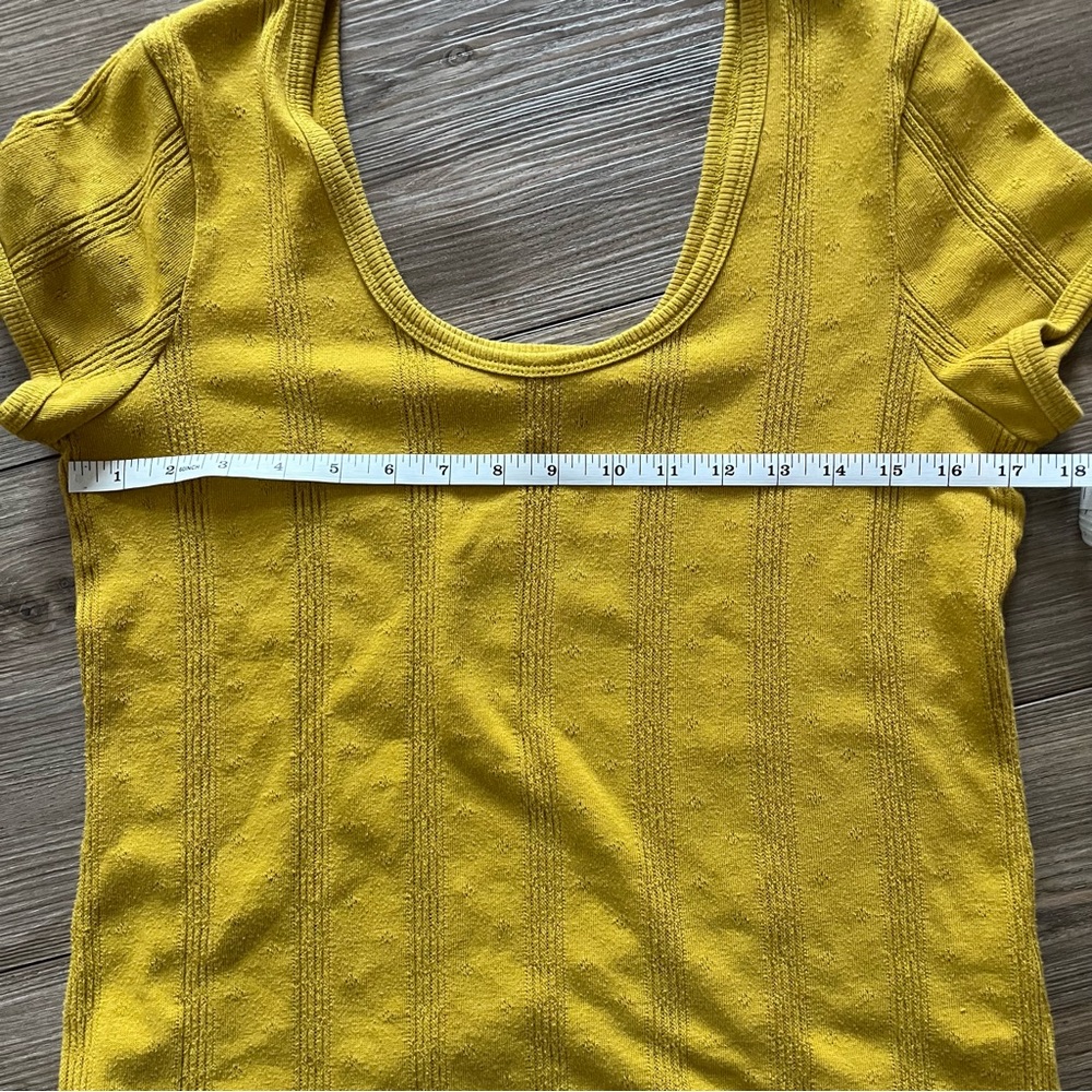 Madewell Pointelle Ribbed Tee Mustard Yellow Knit Top Medium - Picture 10 of 11